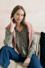 Kit ruffle blouse