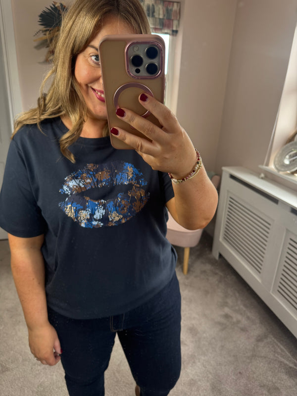 Amora T-shirt
