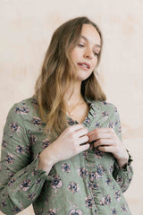Kit ruffle blouse