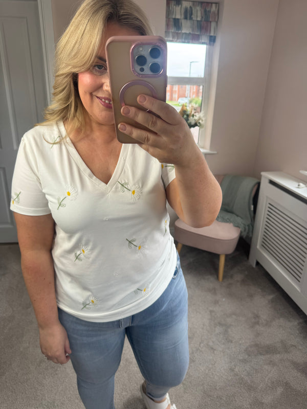 Charlie daisy tee