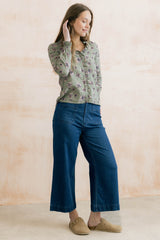 Kit ruffle blouse
