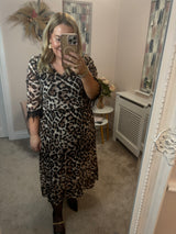 Kylie leopard dress